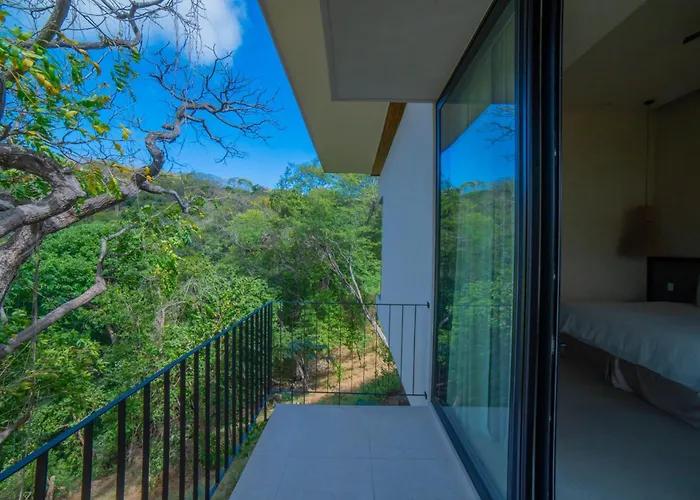 Casa Lagom, Luxurious Oasis With Infinity Pool! Villa *