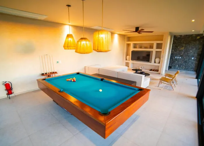 Villa Casa Lagom, Luxurious Oasis With Infinity Pool! *