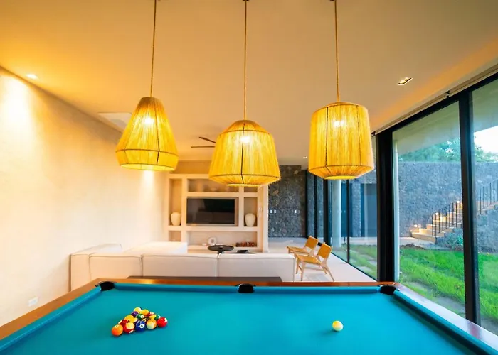 Villa Casa Lagom, Luxurious Oasis With Infinity Pool! La Cruz (La Cruz)