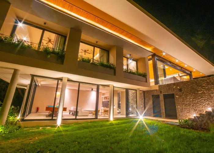 Casa Lagom, Luxurious Oasis With Infinity Pool! * La Cruz (La Cruz)