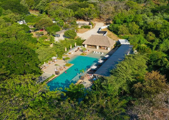 Villa Casa Lagom, Luxurious Oasis With Infinity Pool! La Cruz (La Cruz)