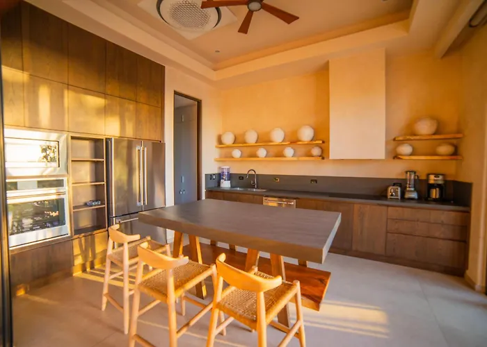 Casa Lagom, Luxurious Oasis With Infinity Pool! La Cruz (La Cruz)