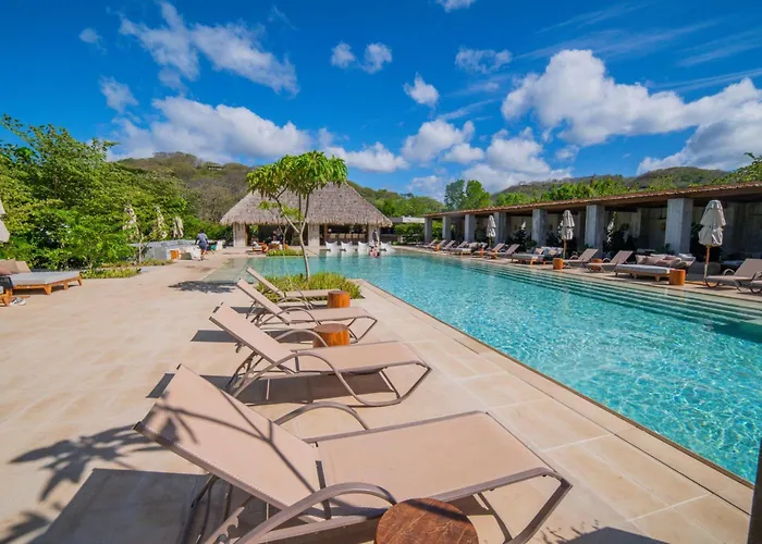Casa Lagom, Luxurious Oasis With Infinity Pool! * La Cruz (La Cruz)